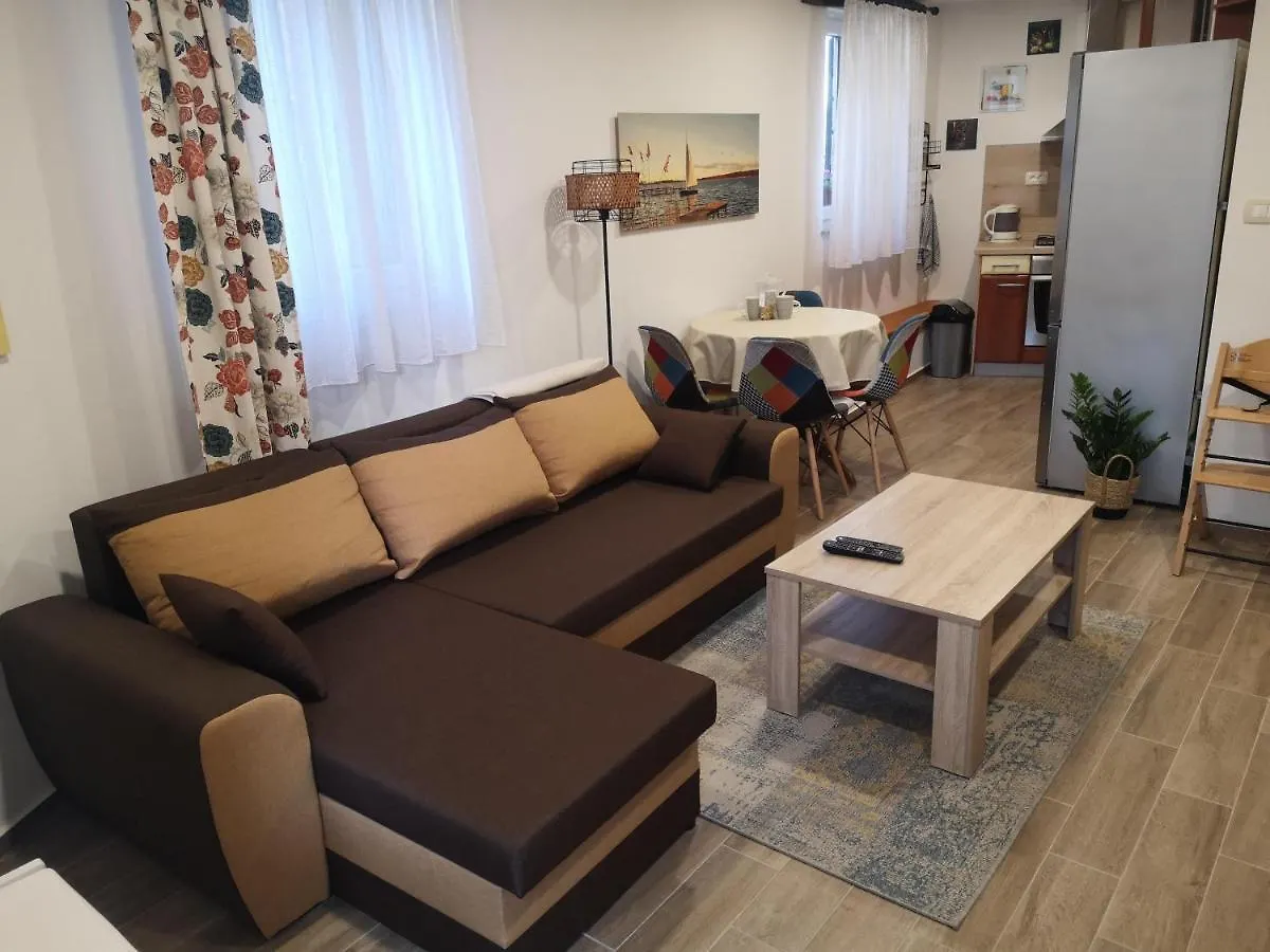 Padna Apartment Mija 0*,  סלובניה